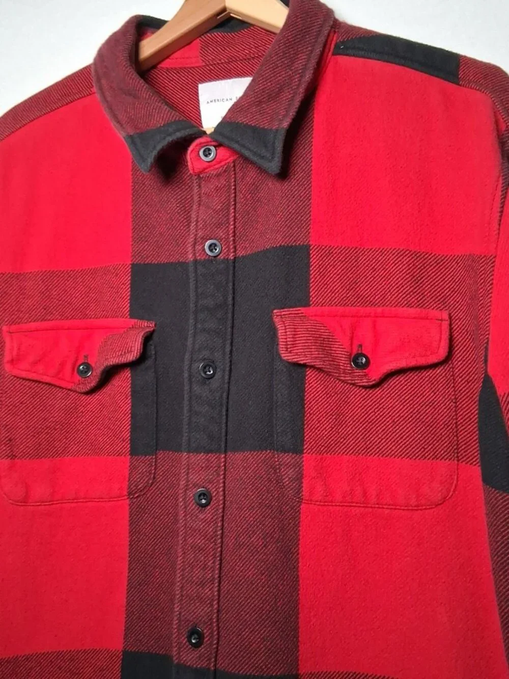 American Eagle Flannel Shirt Men XL Red Black Buffalo Plaid Heavyweight Classic - Picture 3 of 16